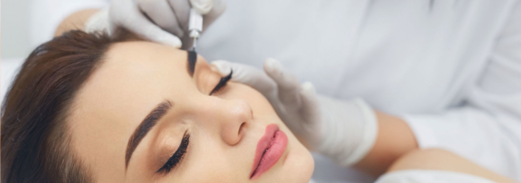 Najnowsza i najpopularniejsza technika wykonania makijażu permanentnego, dający niepowtarzalny efekt końcowy.
Dowiedz się więcej... Wyślij wiadomość